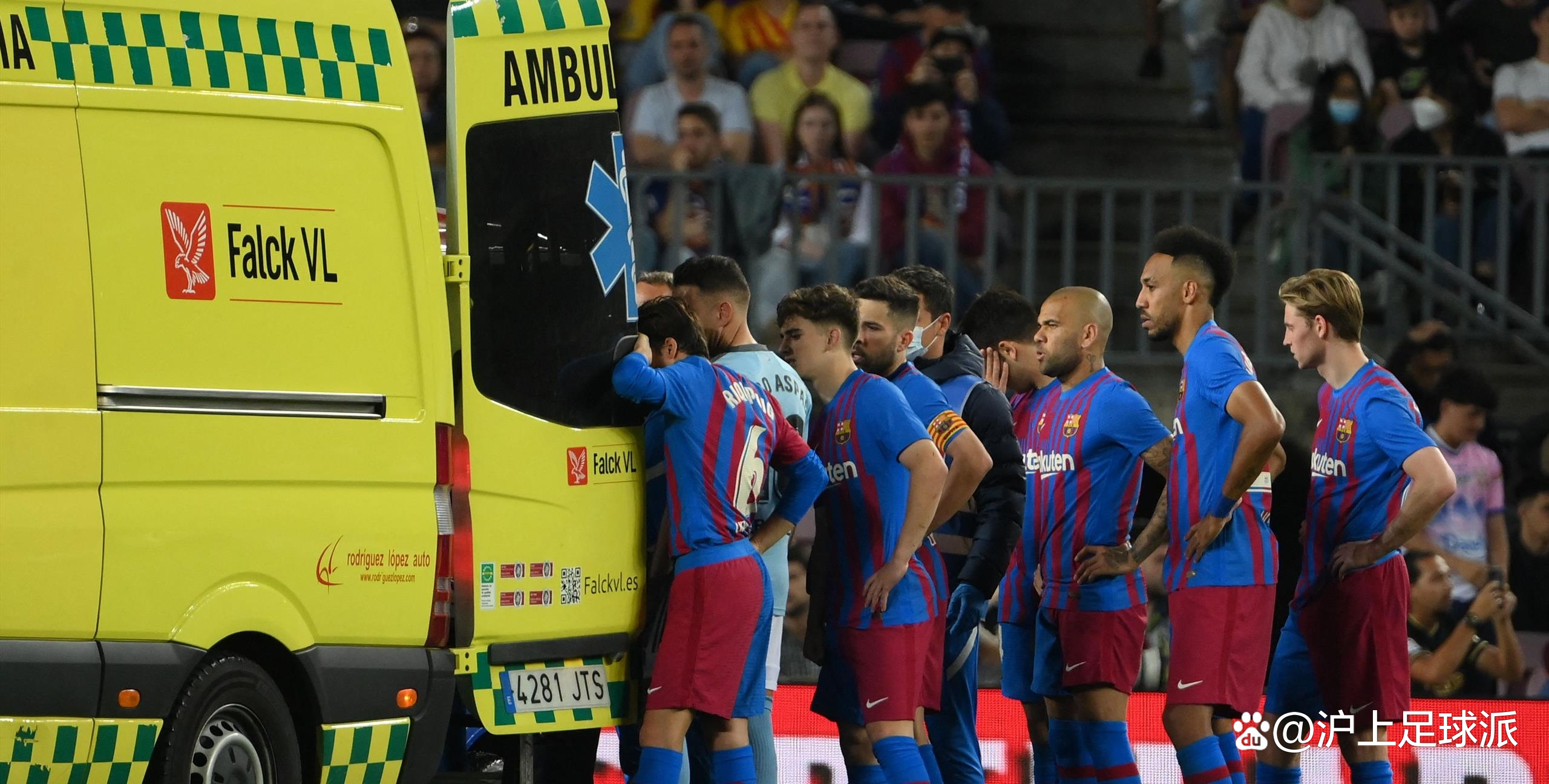 开云体育app-包含阿联酋球员受伤离场，对球队士气造成影响的词条