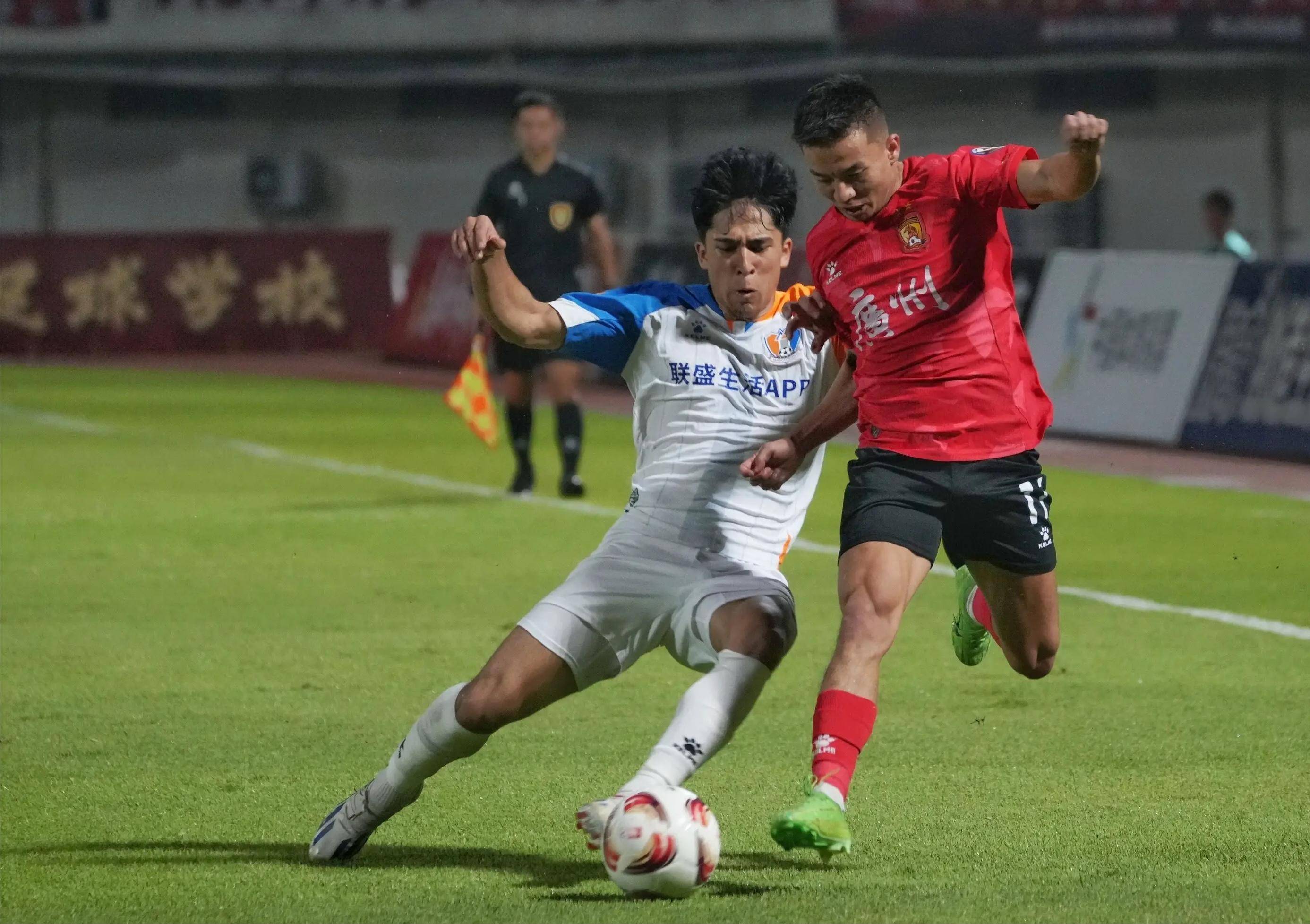 广州恒大重点整备中场阵型，备战关键战役的简单介绍