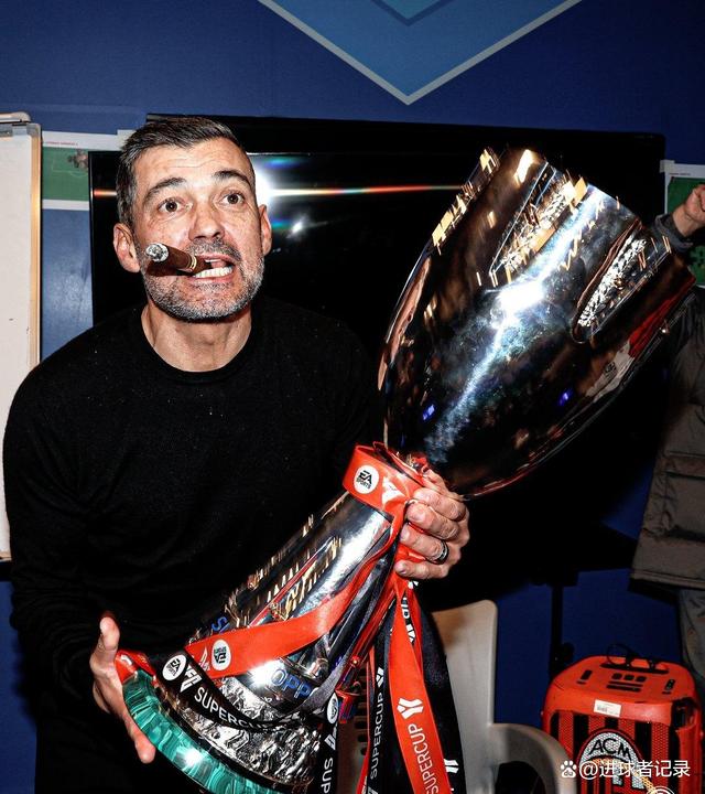 包含AC米兰队内竞争激烈，主教练或面临选人难题的词条