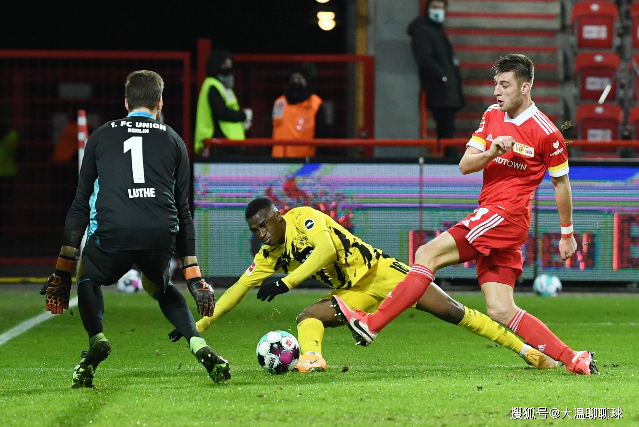 关于里尔主场小胜昂热,保持领先势头的信息 关于里尔主场小胜昂热,保持领先势头的信息