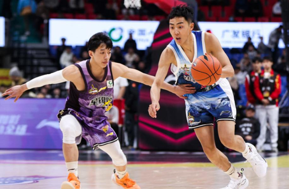 小牛战胜掘金，唐西奇关键时刻挺身而出的简单介绍