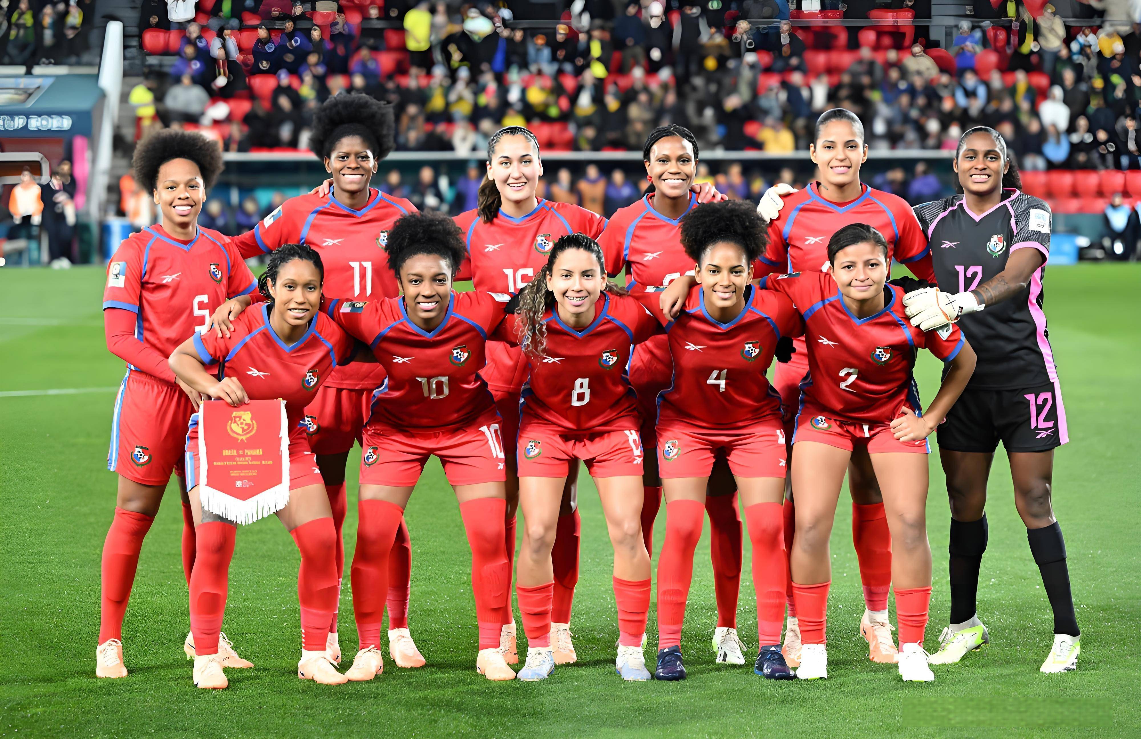 西班牙女足队员在比赛中展现出色表现 西班牙女足队员在比赛中展现出色表现