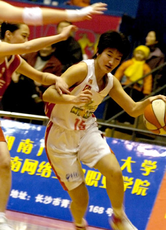 关于金牌篮球联赛的精彩赛果报道的信息 关于金牌篮球联赛的精彩赛果报道的信息