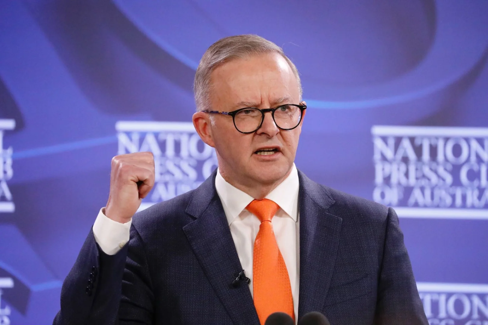 尼斯俱乐部发布新任主教练上任情况 尼斯俱乐部发布新任主教练上任情况