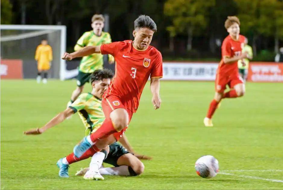 开云官网-关于对手尝试多种防守策略，仍难以抵挡球队犀利攻势的信息