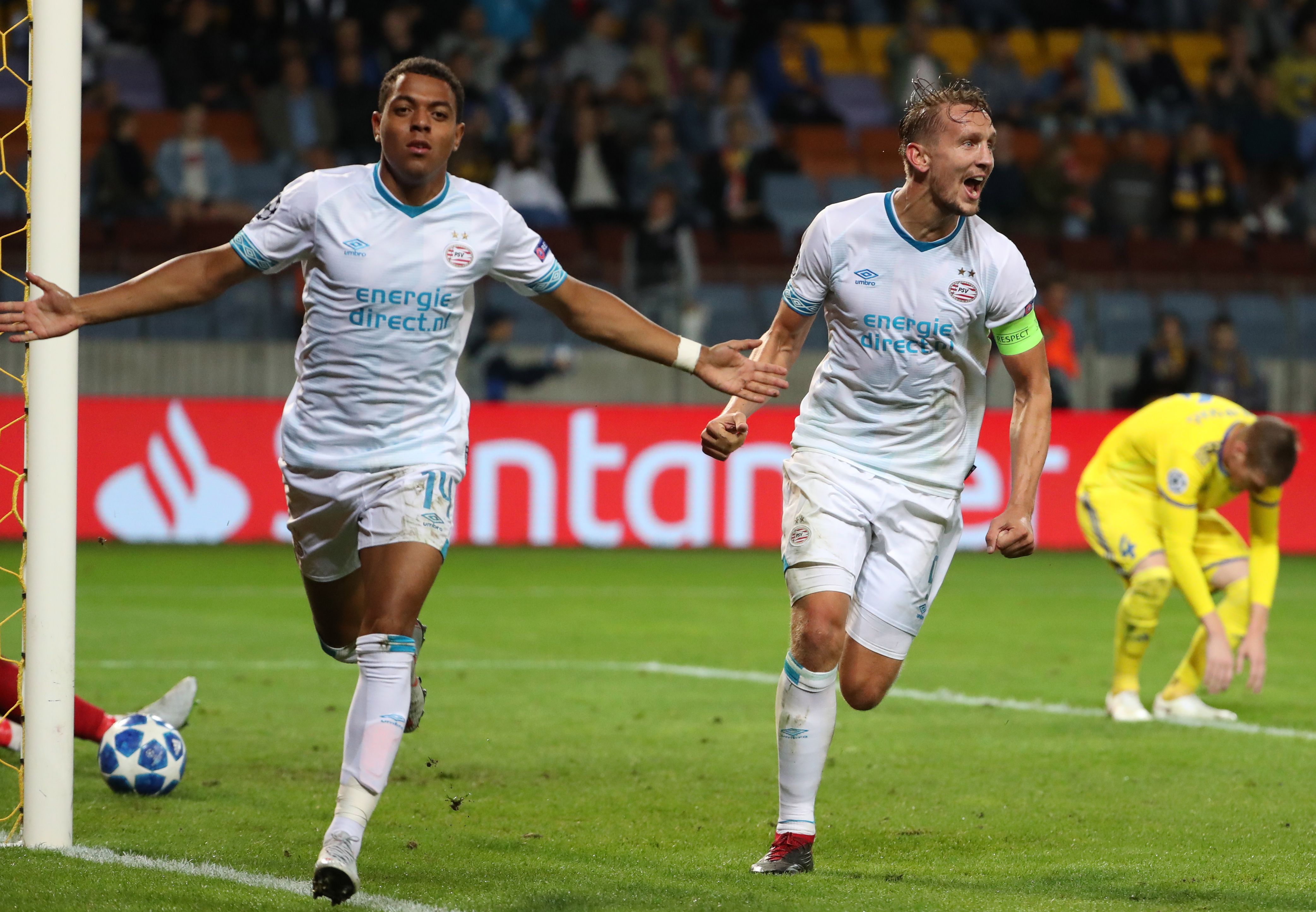 关于荷兰队战胜德国,欧洲杯预赛擂晋级对手的信息 关于荷兰队战胜德国,欧洲杯预赛擂晋级对手的信息