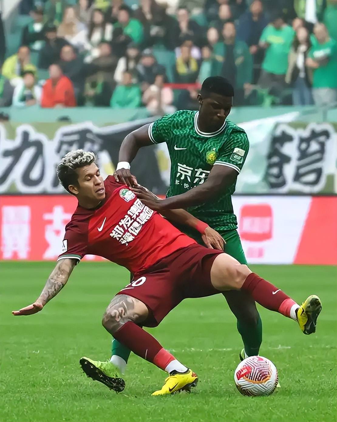 北京国安队表现抢眼,夺得胜利 北京国安队表现抢眼,夺得胜利