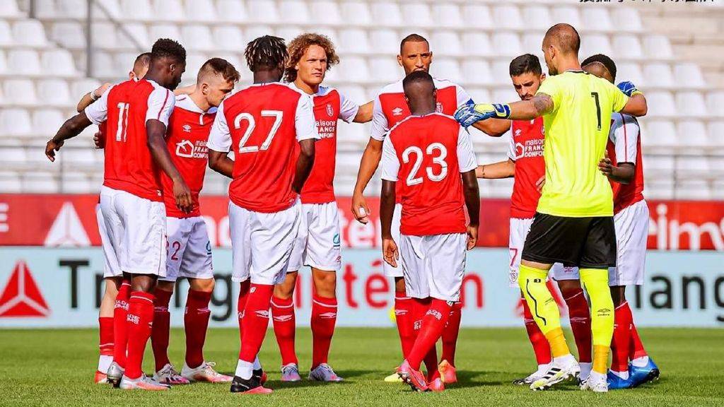 开云APP-里尔主场失利，折损联赛前景