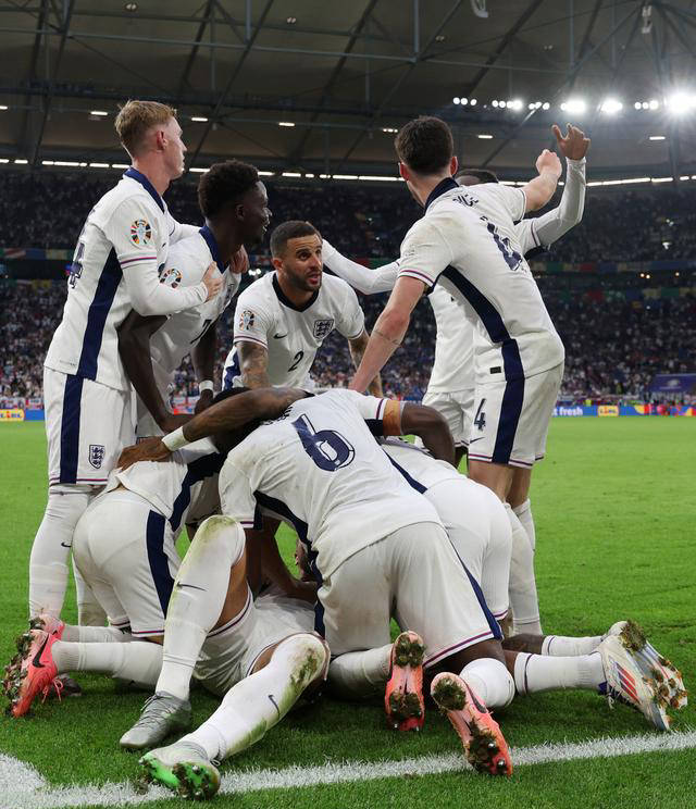 英格兰逆转冰岛，成功晋级欧洲杯决赛