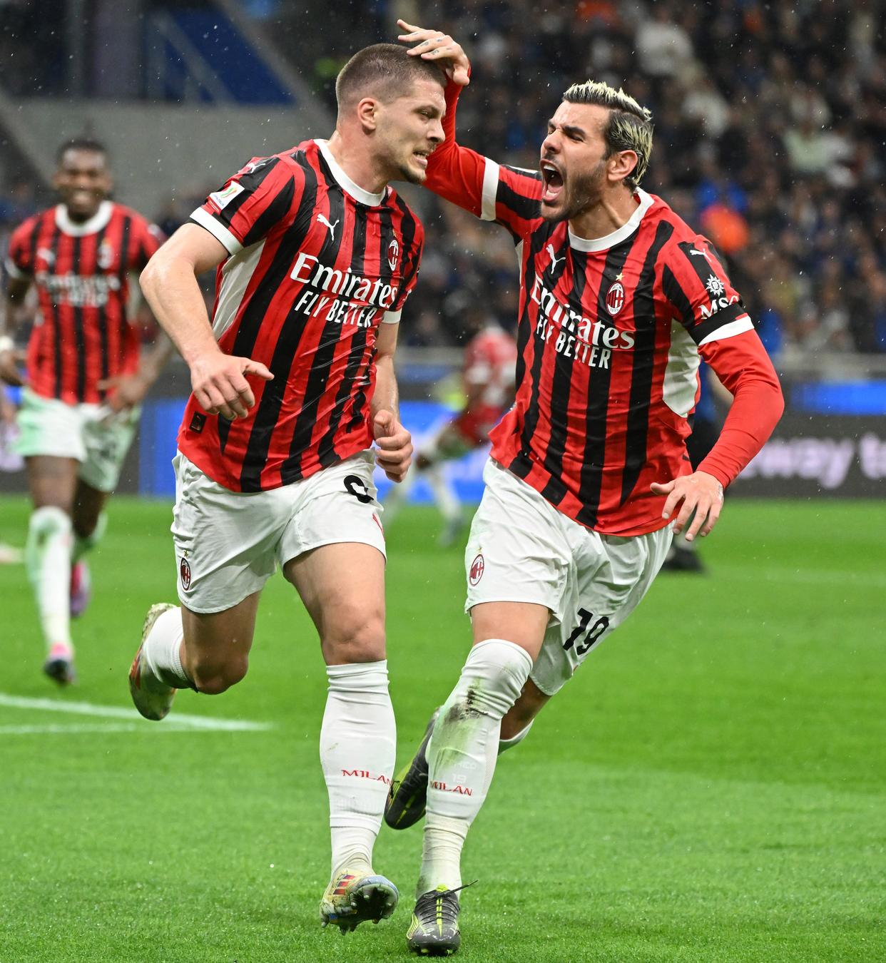 AC米兰客场获胜,晋级下一轮比赛 AC米兰客场获胜,晋级下一轮比赛