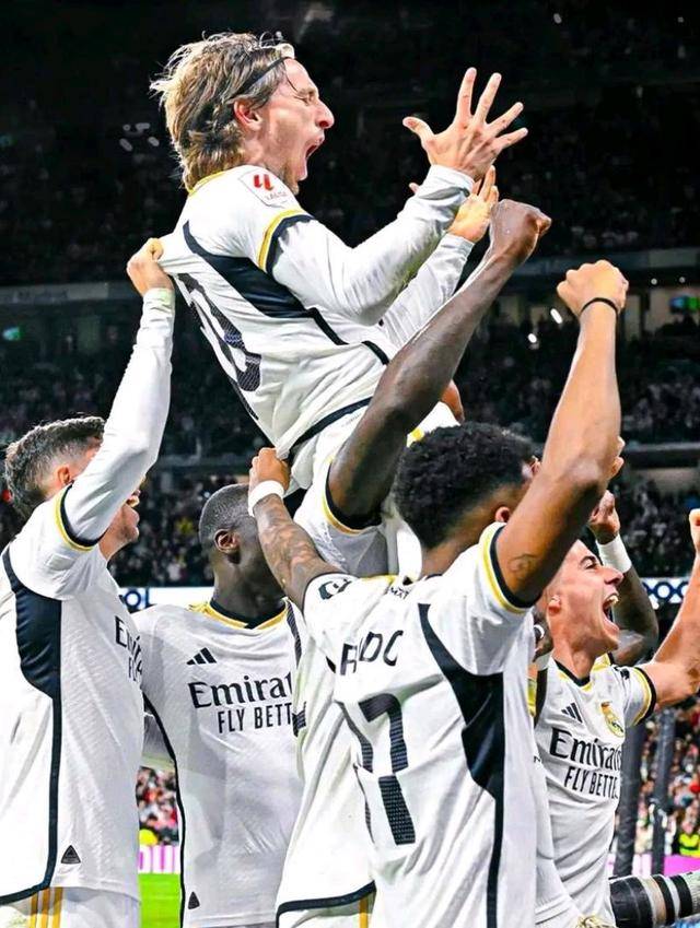 包含皇马陷入困境:卫冕之路颇为坎坷的词条 包含皇马陷入困境:卫冕之路颇为坎坷的词条