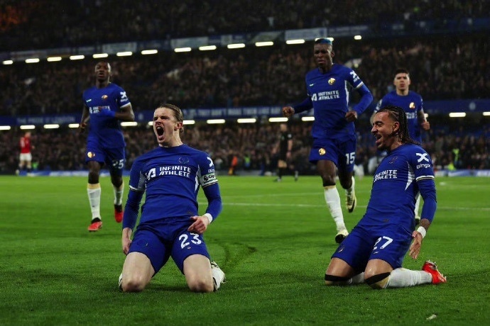 埃弗顿在客场丢球后,连入两球逆转胜利 埃弗顿在客场丢球后,连入两球逆转胜利