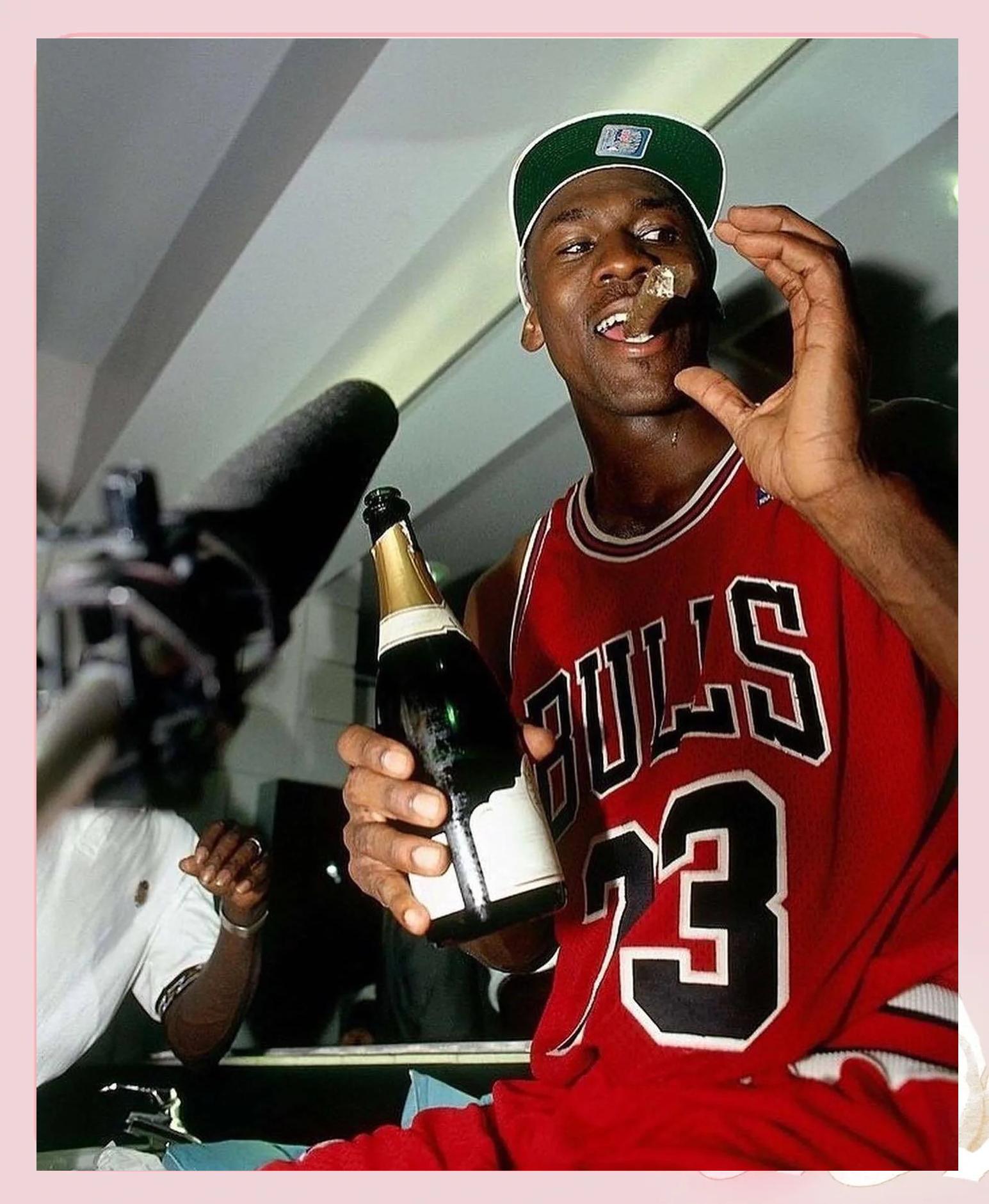 篮球巨星正式退役宣布告别球场 篮球巨星正式退役宣布告别球场