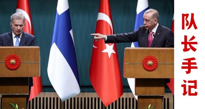 俄罗斯成功阻止芬兰队的进攻，喜获晋级资格