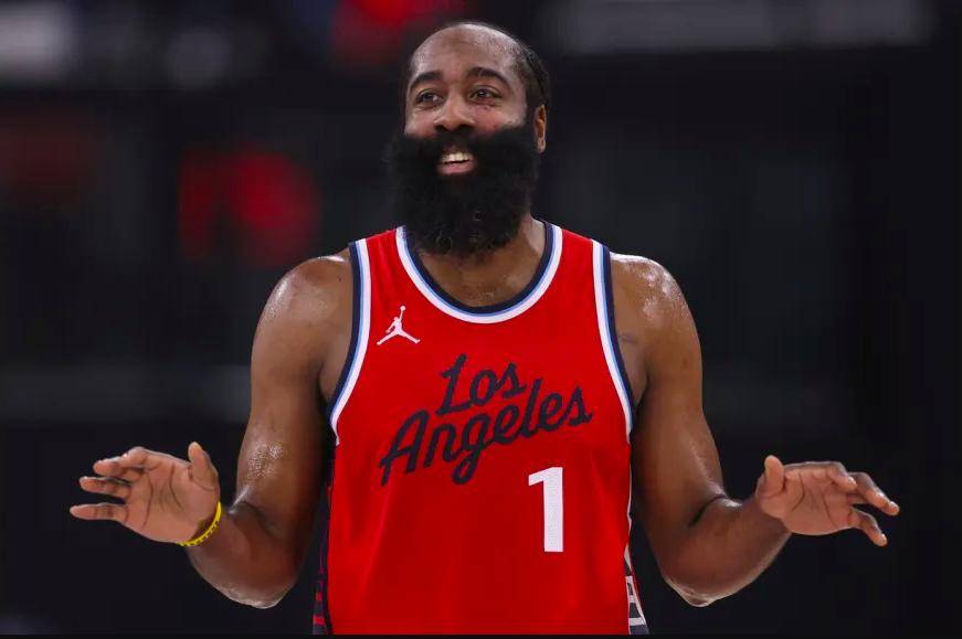 火力全开:火箭大胜马刺,哈登砍下40+11+9数据 火力全开:火箭大胜马刺,哈登砍下40+11+9数据