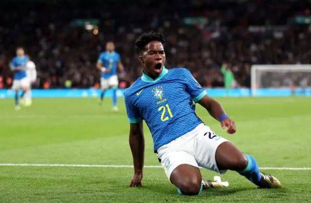 巴西篮球队激战赢得胜利,迈向更高高度 巴西篮球队激战赢得胜利,迈向更高高度