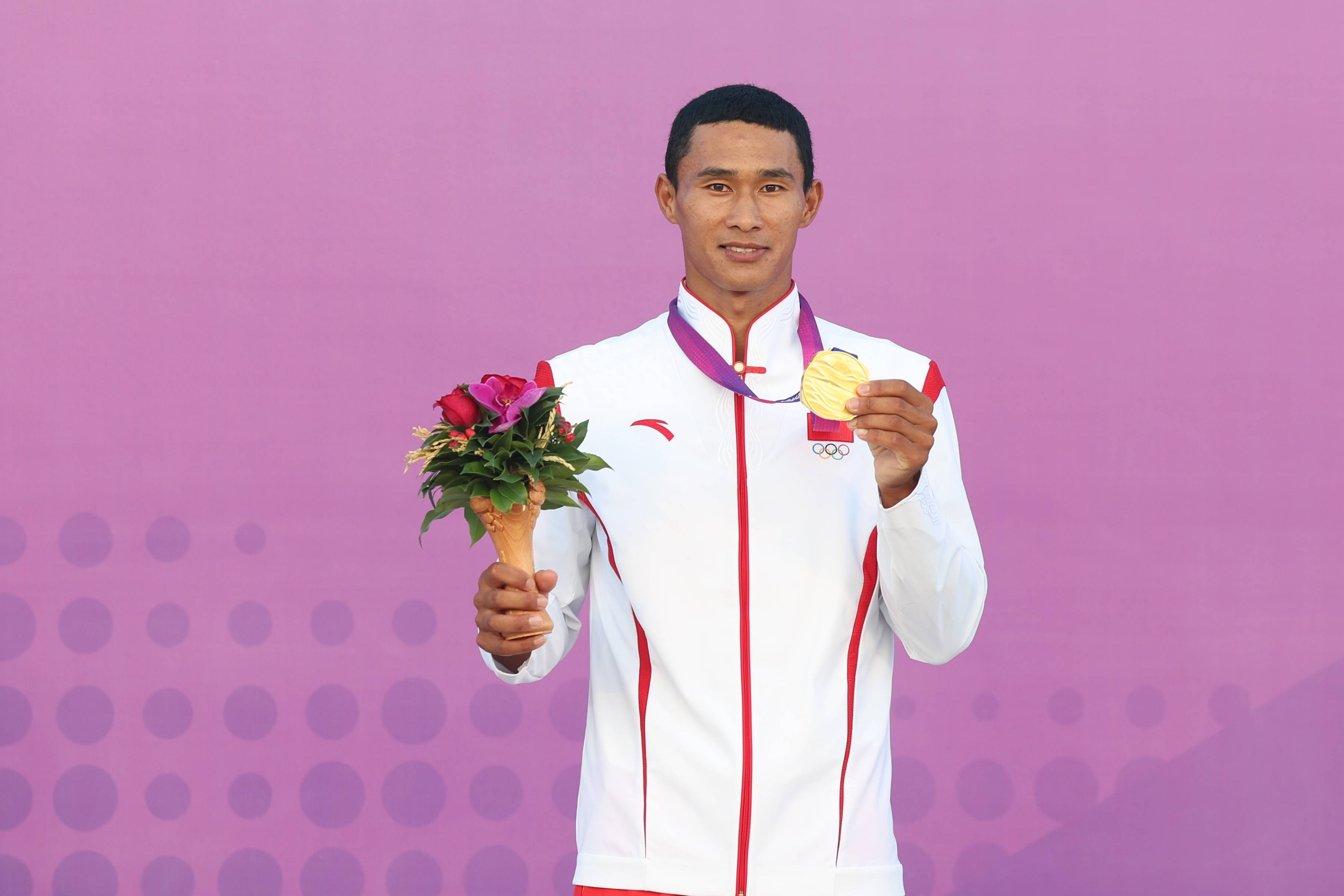 斯洛文尼亚选手登上帆船比赛男子激光级颁奖台 斯洛文尼亚选手登上帆船比赛男子激光级颁奖台