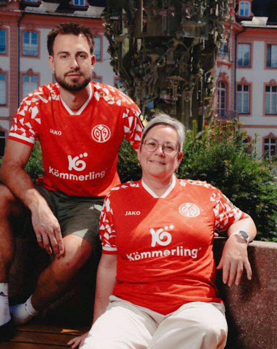 美因茨队员状态火爆,在主场大获全胜 美因茨队员状态火爆,在主场大获全胜