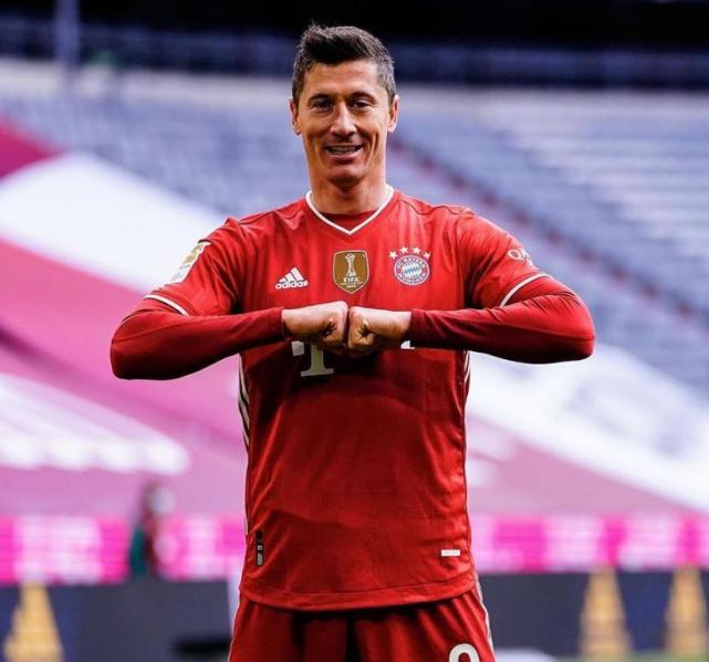 巴塞罗那高居榜首风头无两风生水起 巴塞罗那高居榜首风头无两风生水起