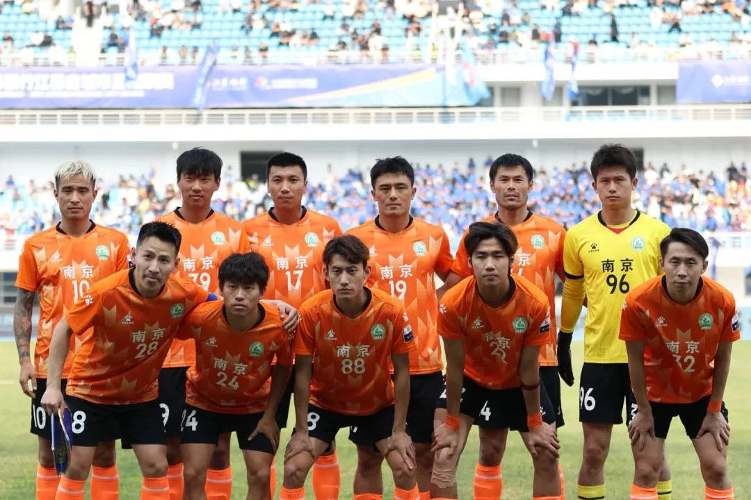 韦尔瓦主场大胜,继续积分榜上升! 韦尔瓦主场大胜,继续积分榜上升!