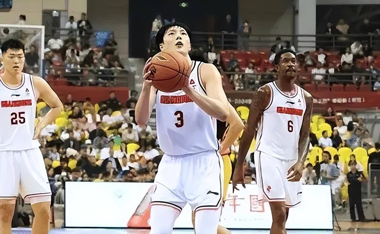 开云平台-经验老将关键时刻发威，拯救球队的简单介绍