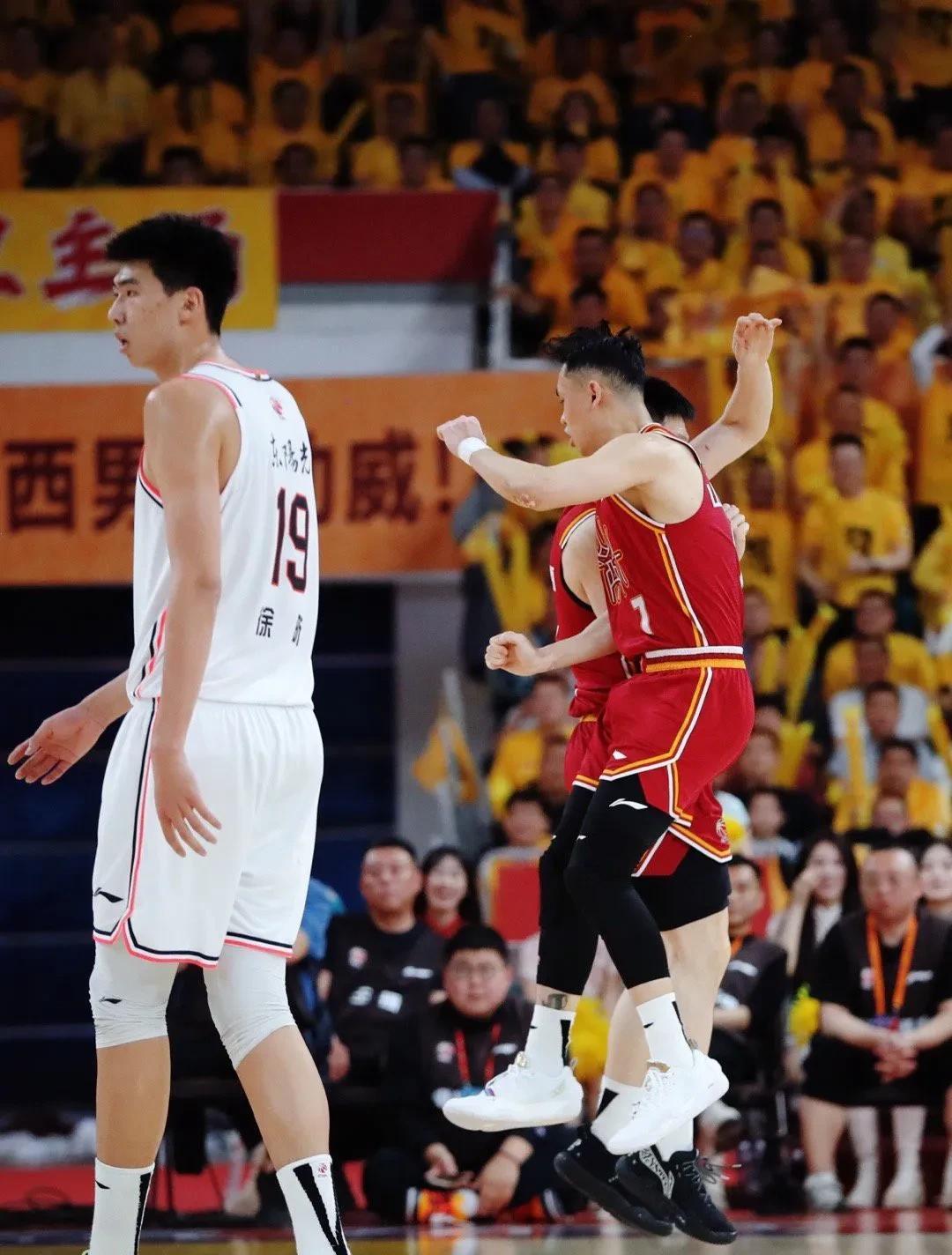 开云体育官方网站-运动员们在战胜强敌的征途上展现壮志豪情