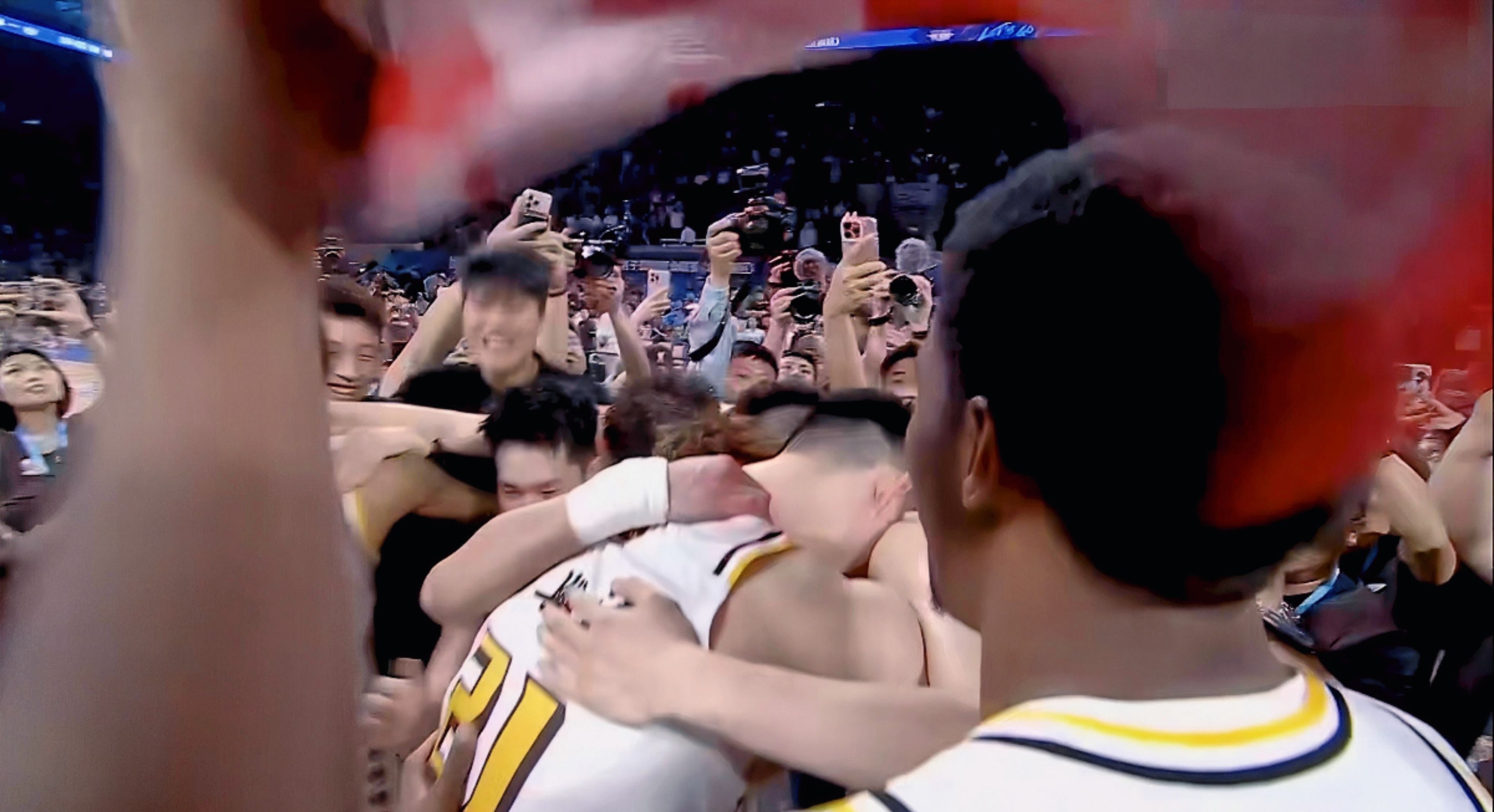 双方同台竞技,力战到底,场面燃情高涨的简单介绍 双方同台竞技,力战到底,场面燃情高涨的简单介绍