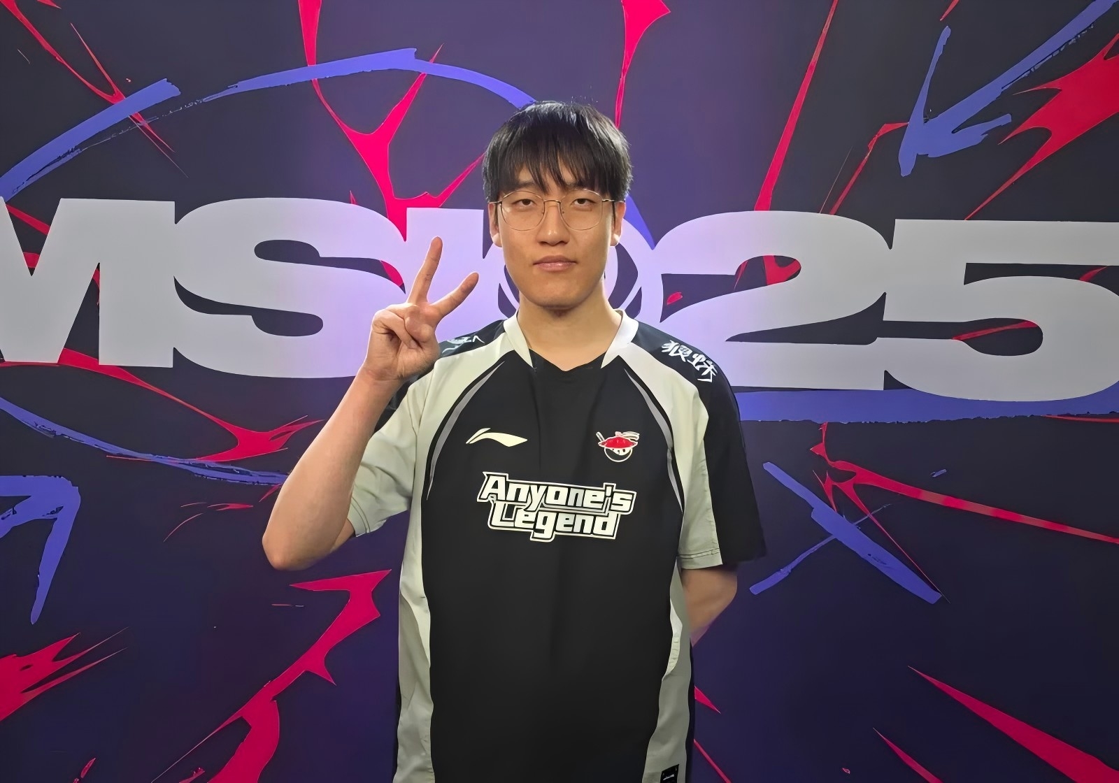 开云APP-包含DK鏖战IG，Gumayusi极限生还后反打鏖战多局2025世界赛，强势挺进下一轮的词条