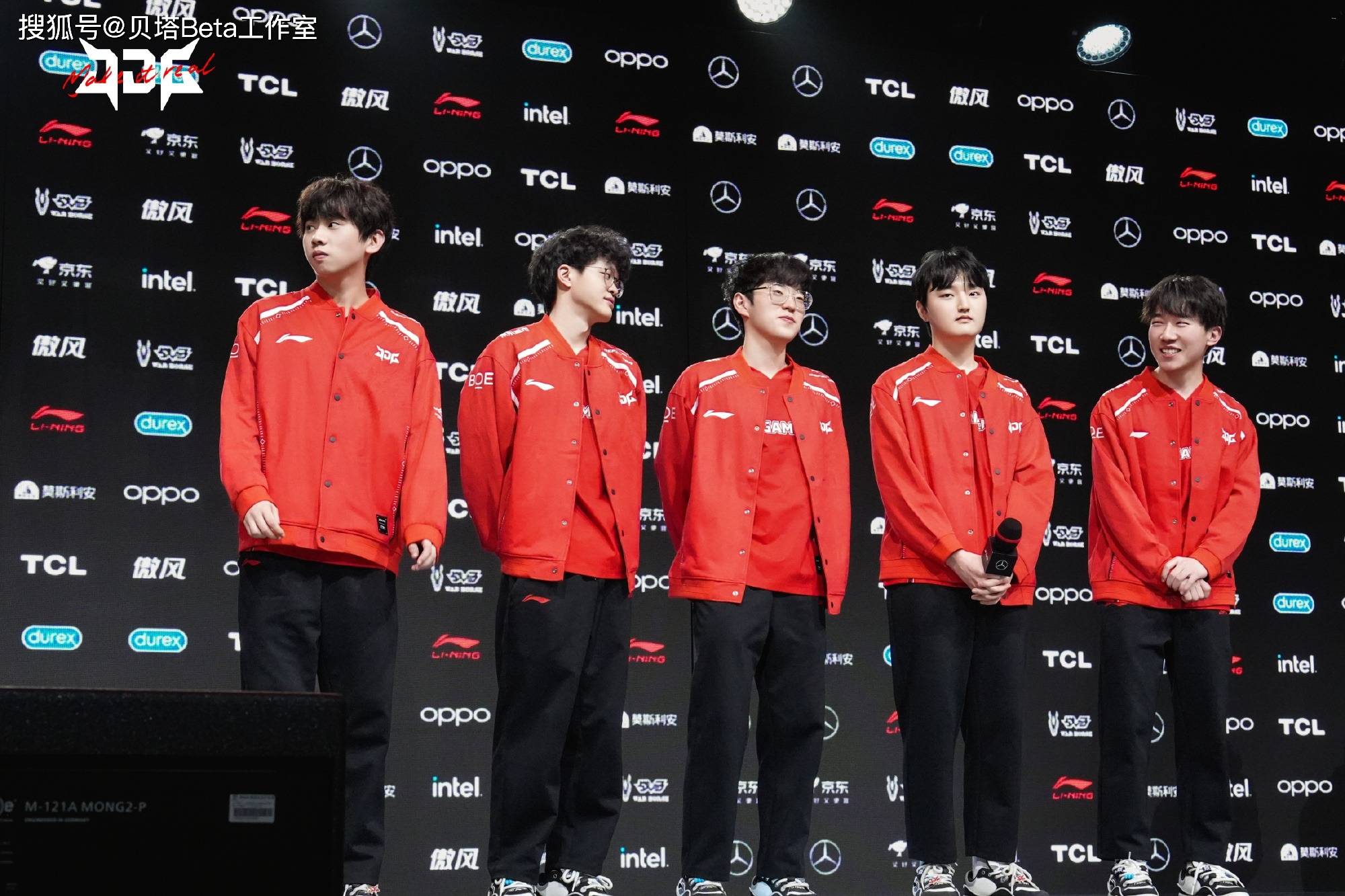 JDG力克DFM，JackeyLove单局斩获MVP宿命之战半决赛，点燃全场激情的简单介绍