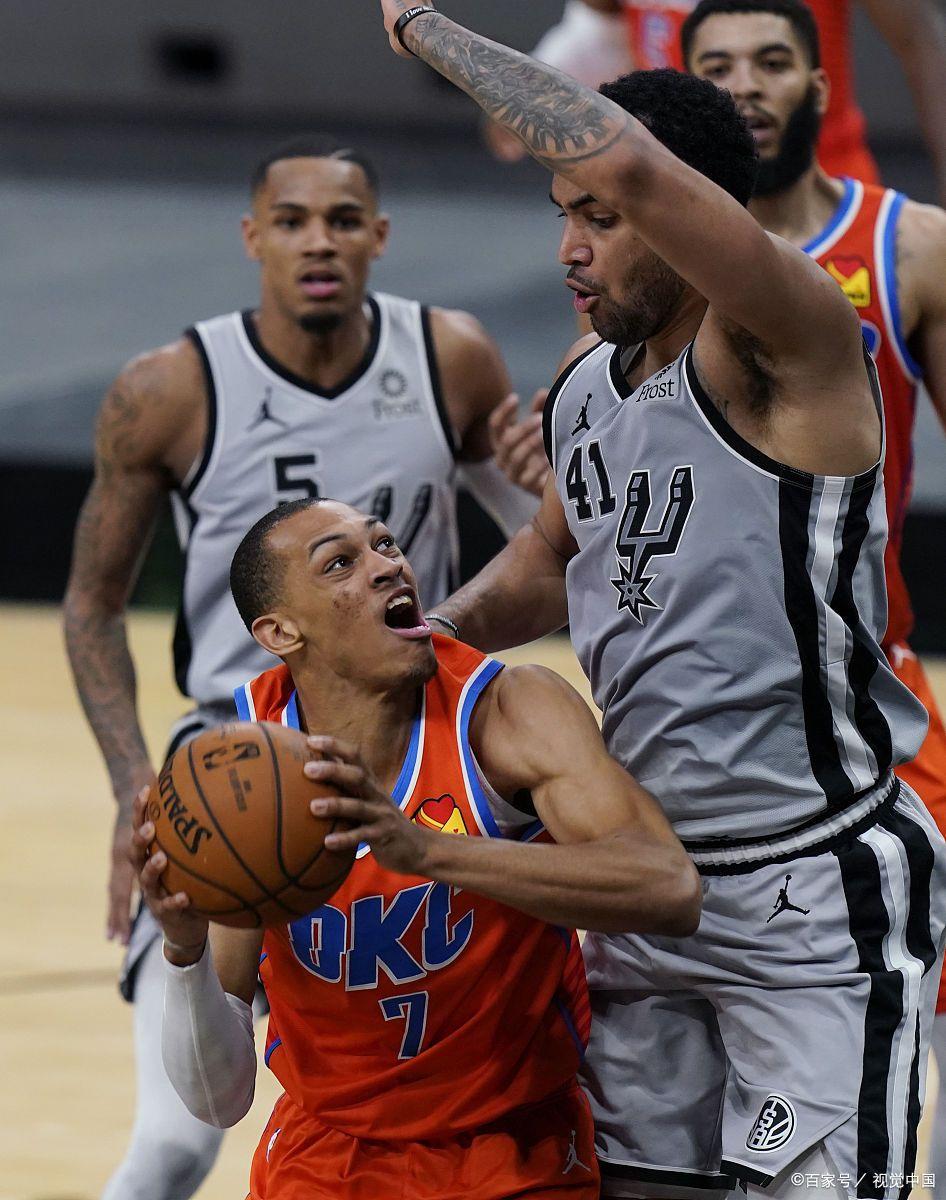 黄蜂客场大胜活塞:兩經衛開打成雙將對手壓制 黄蜂客场大胜活塞:兩經衛開打成雙將對手壓制