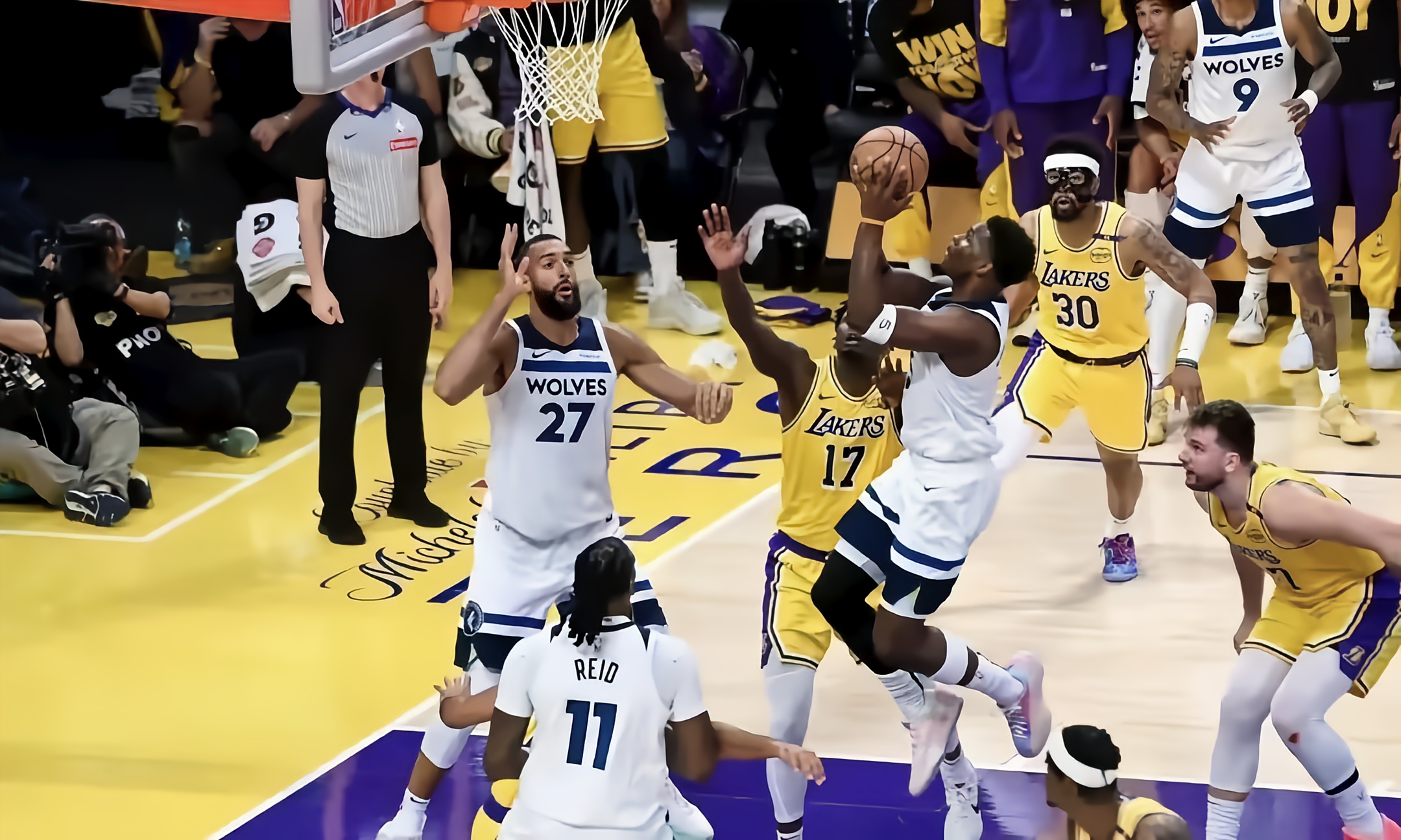 包含NBA季后赛胜负难料,球迷心情一波三折的词条 包含NBA季后赛胜负难料,球迷心情一波三折的词条