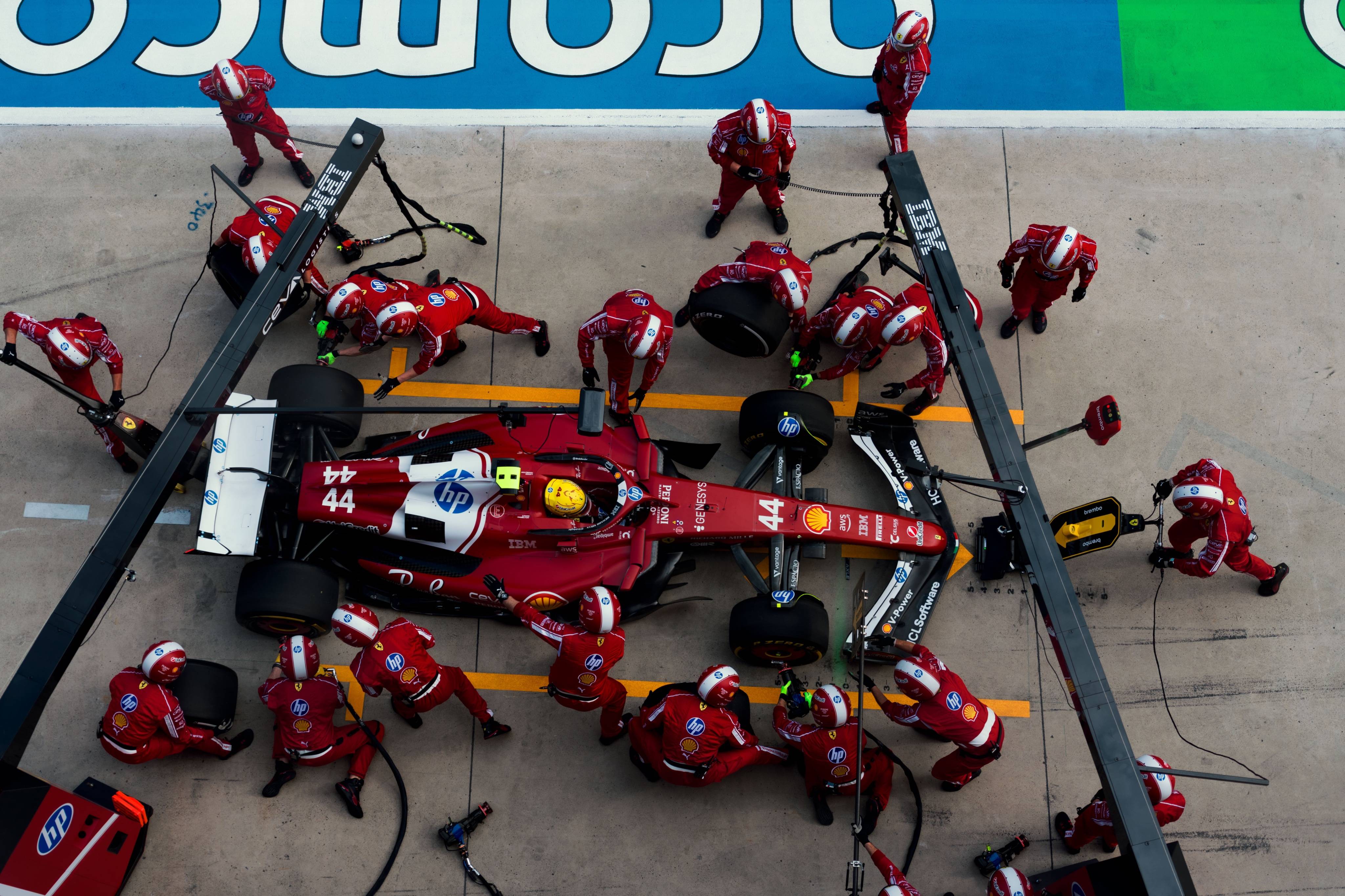 法拉利碾压梅赛德斯,勒克莱尔刷新纪录的简单介绍 法拉利碾压梅赛德斯,勒克莱尔刷新纪录的简单介绍