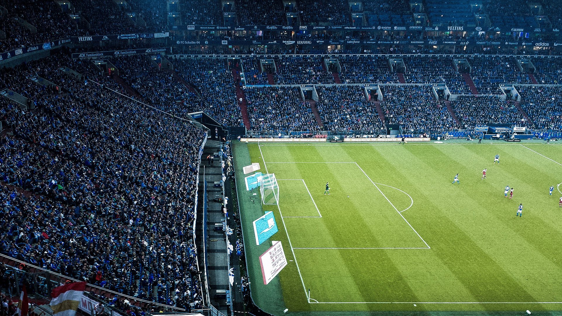 钢铁壁垒下的银红对决,澳大利亚揭幕战如何用一次封锁重写F1规则书